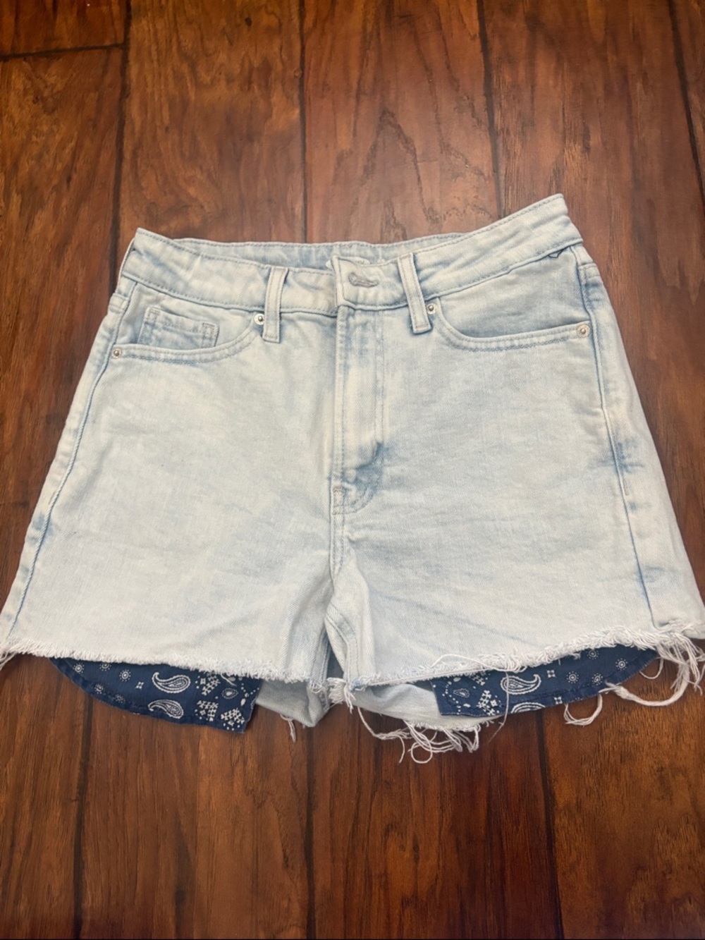 Old Navy Light Blue Denim Shorts with Navy Bandana Trim - Women